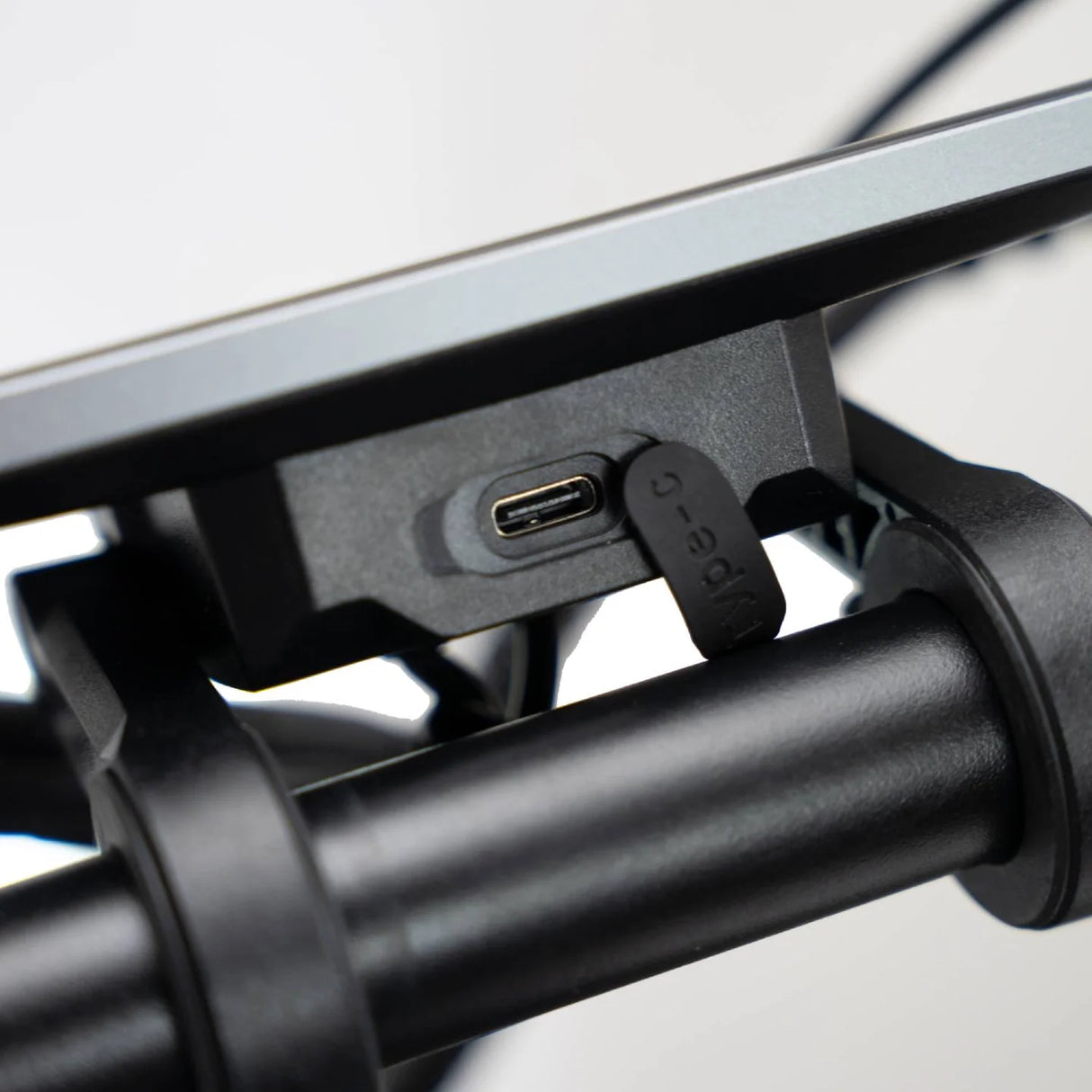 E-Fatbike V6 USB-C Port zum Laden